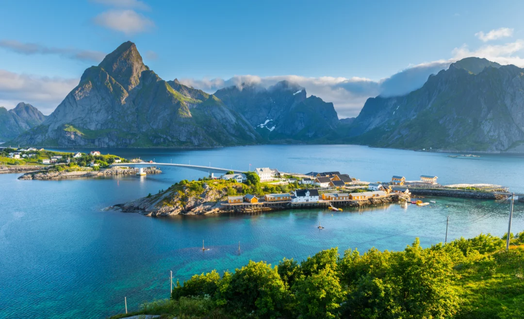 Lofoten_Songkhla Studio